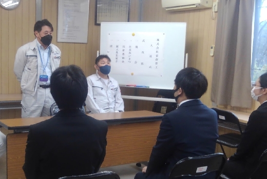 入社式