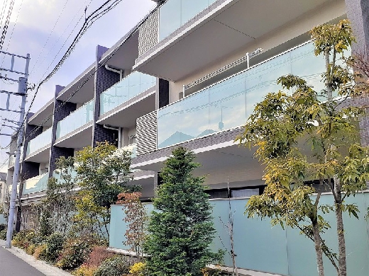 ローレルコート石神井公園<br />
40戸／3F／東京都練馬区